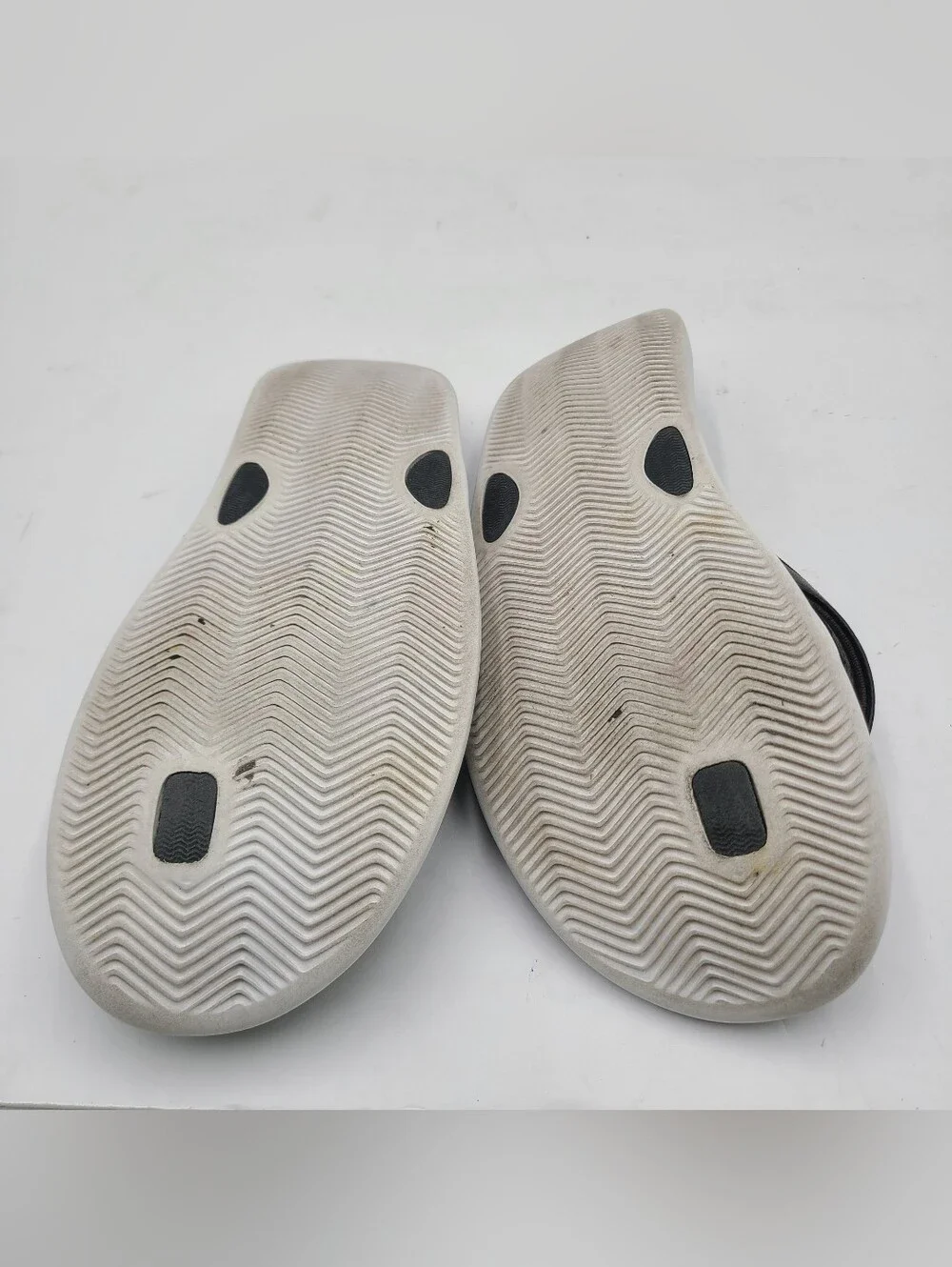 B41 Nike Bella Kai Women's Flip Flop Sandals Black/White AO3622-002 Sz 9